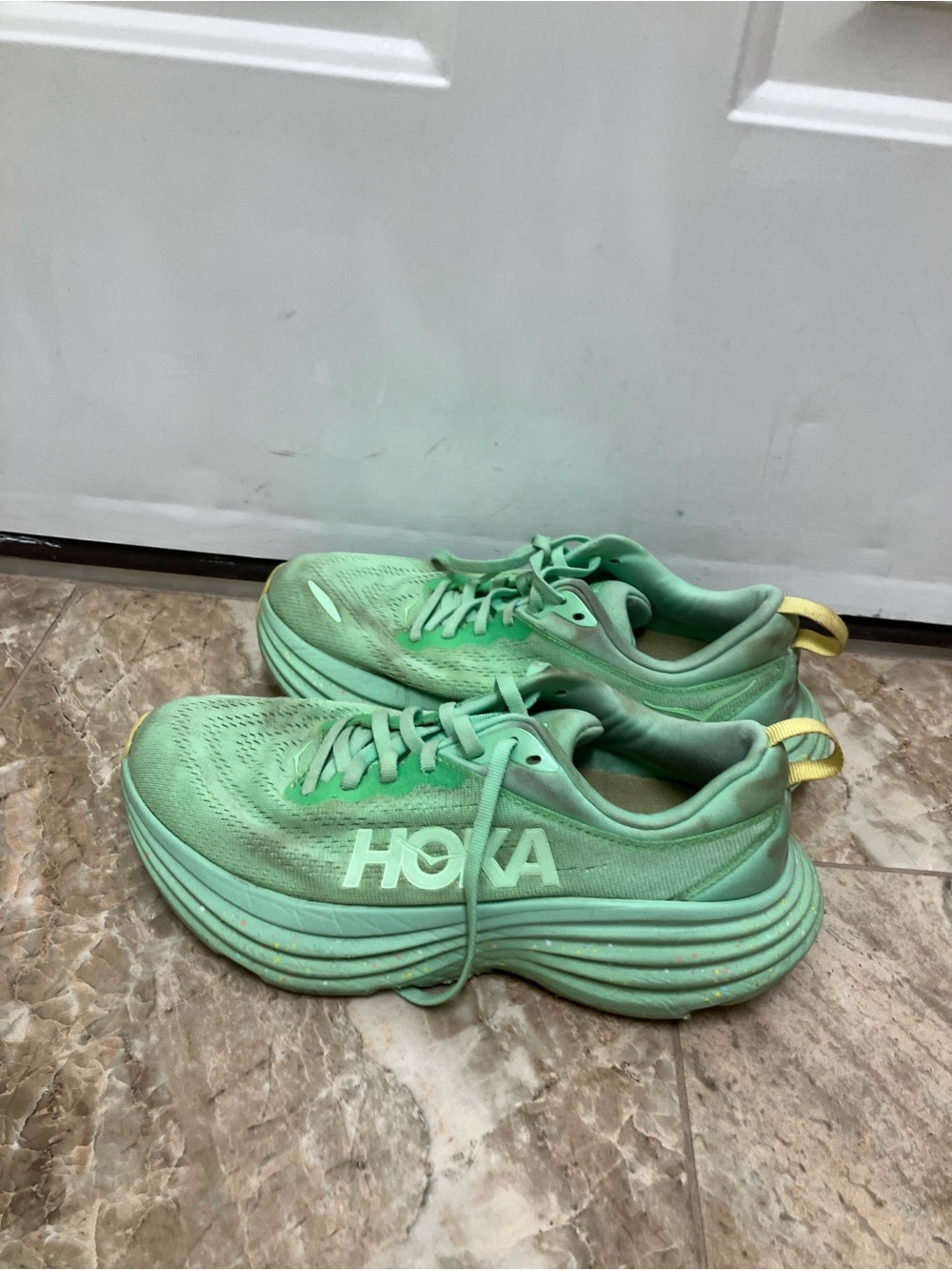HOKA One One Bondi 8 Lemonade Lime Glow Sneakers Women’s Size 7B